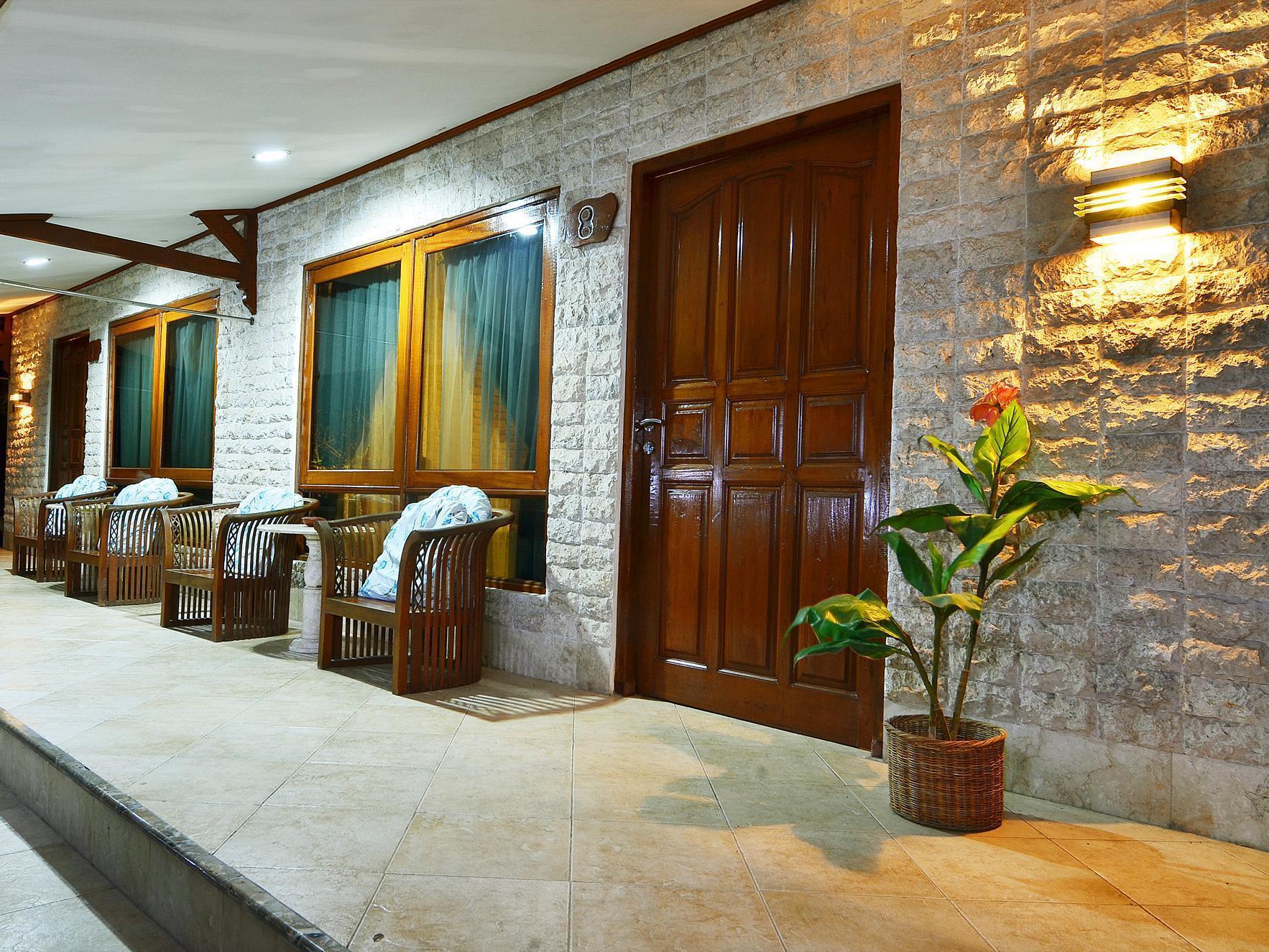Pasific Beach Cottages Mangsit Esterno foto